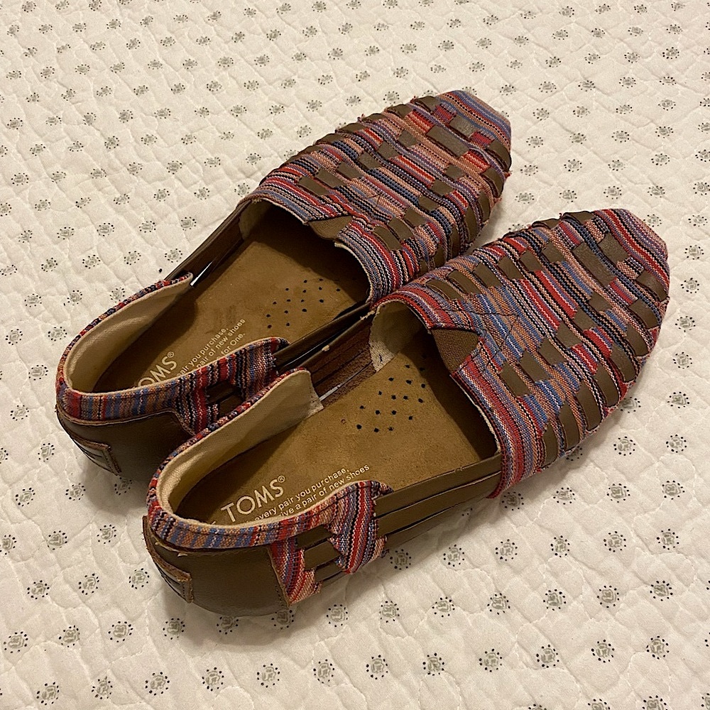 Toms women’s size 7.5